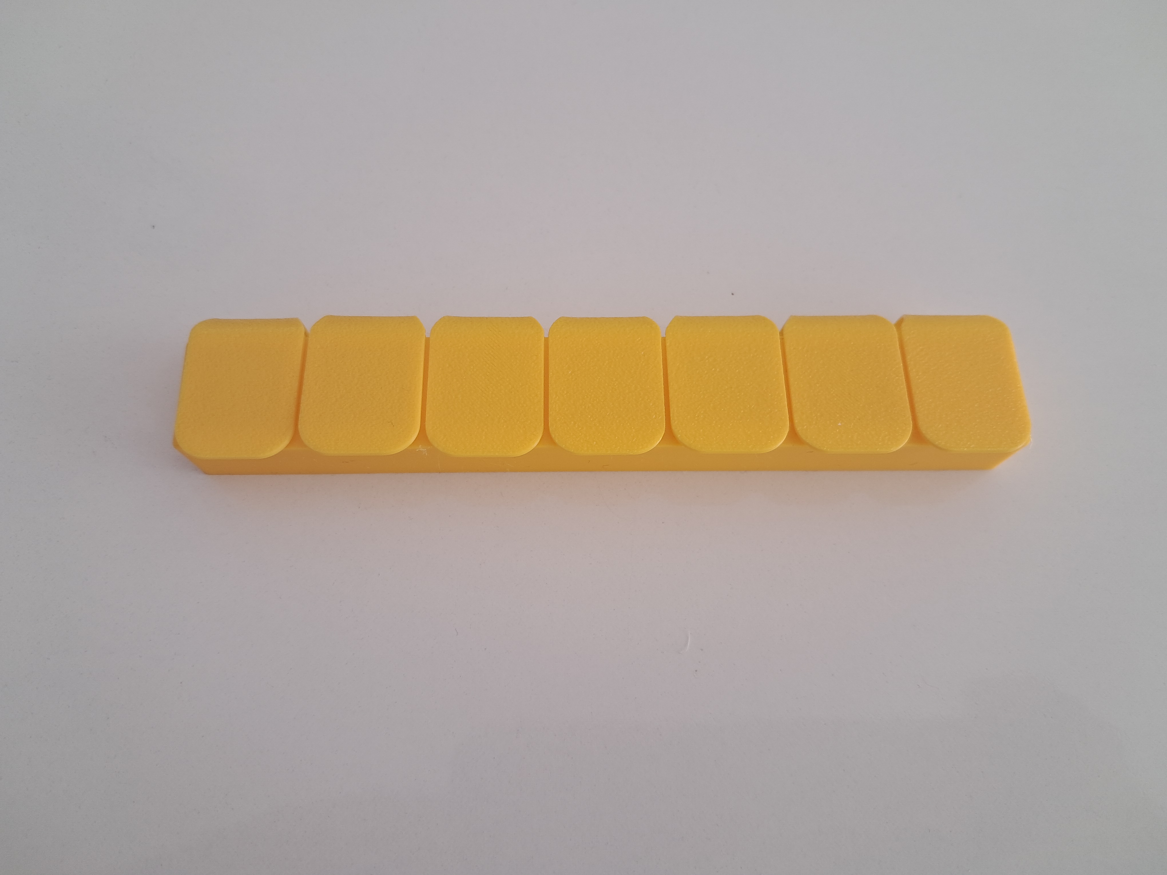 Haftalık Tekli Kapaklı İlaç Kutusu (Sarı)
