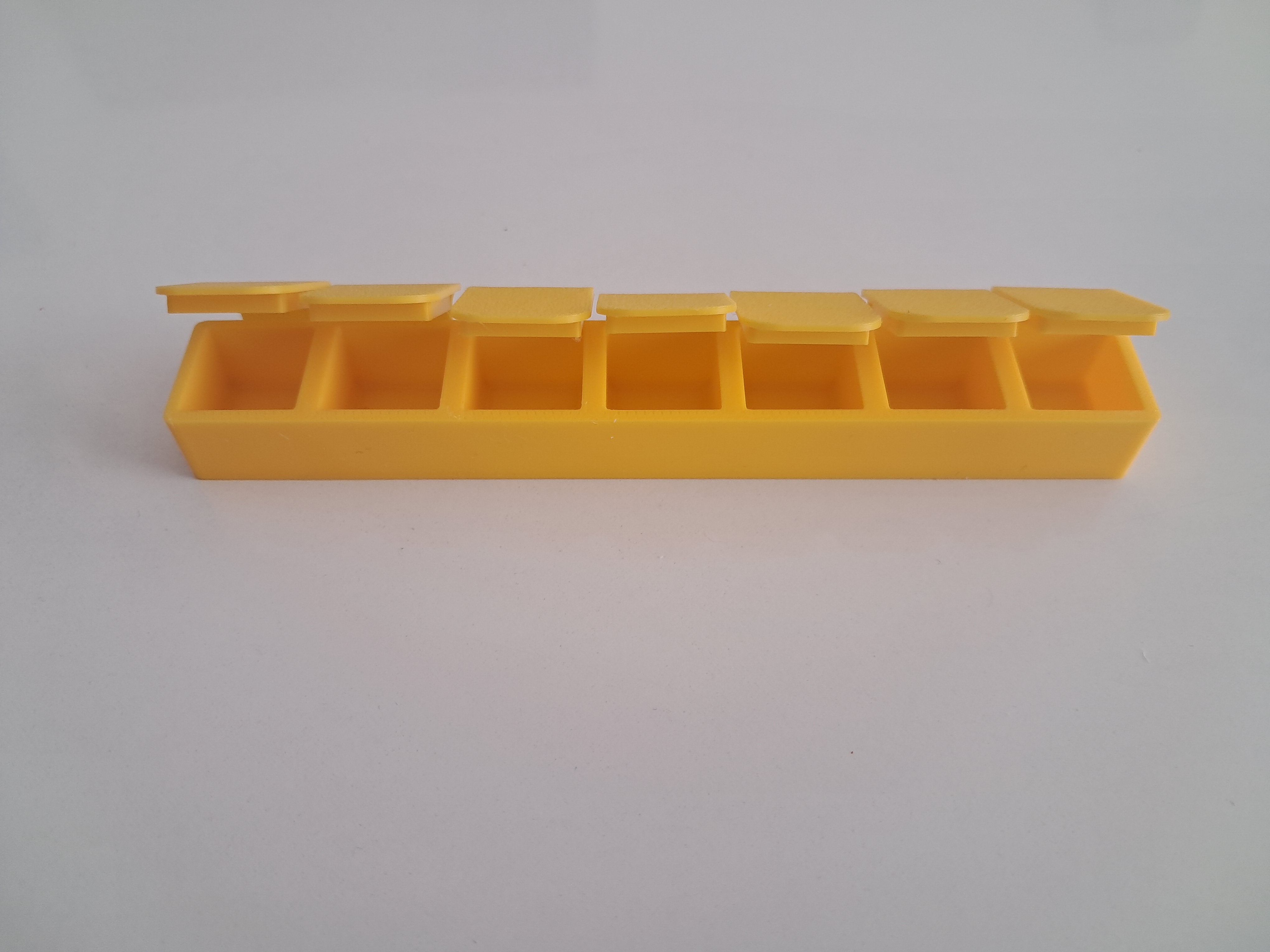 Haftalık Tekli Kapaklı İlaç Kutusu (Sarı)