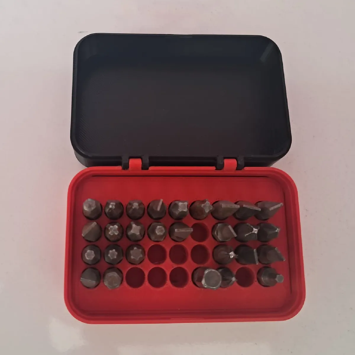 Taşınır Bits Kutusu - Anahtarlıklı
